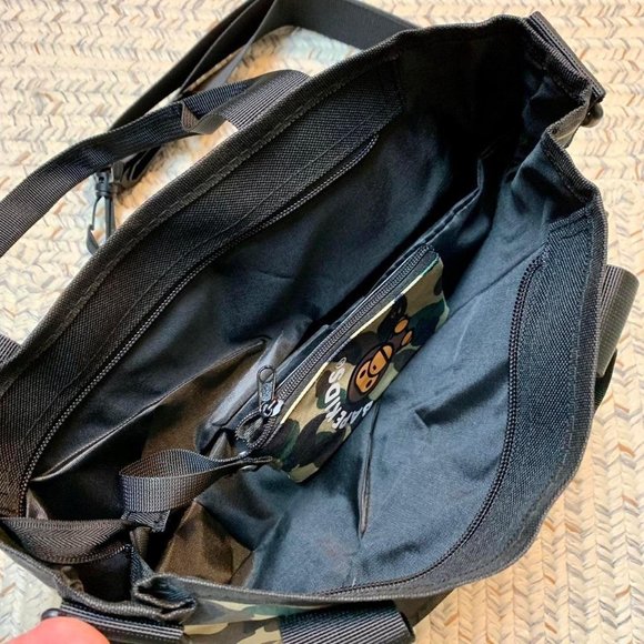 Bundle of A bathing ape bape camo mini tote crossbody + baby milo pouch - Picture 4 of 4